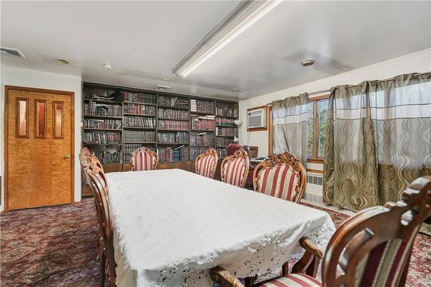 Dining room, Interior