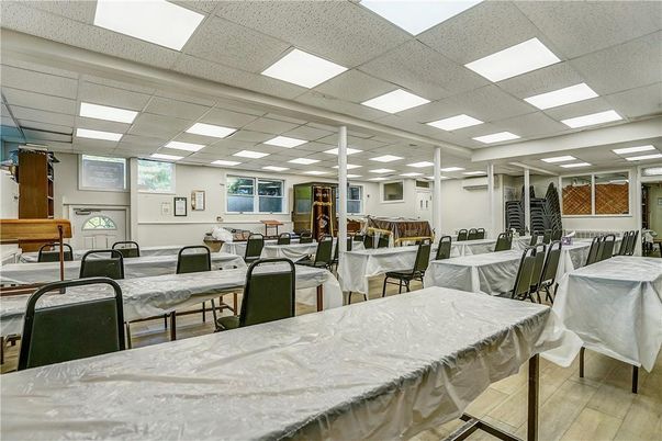 Dining room, Interior, Recessed Lighting
