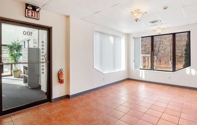 Elevator, Empty room, Interior