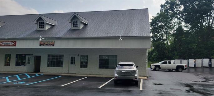 Exterior, Facade, Cape Cod