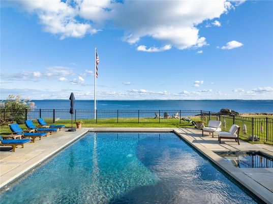Exterior, Pool, Water