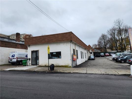 Exterior, Facade, None