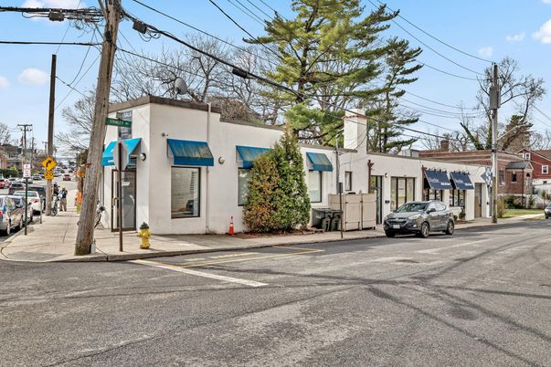 Exterior, Facade, None