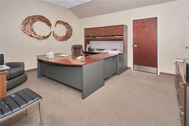 Home Office, Interior