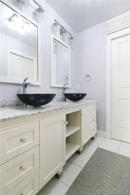 Bathroom, Dual Sink Vanities, Interior