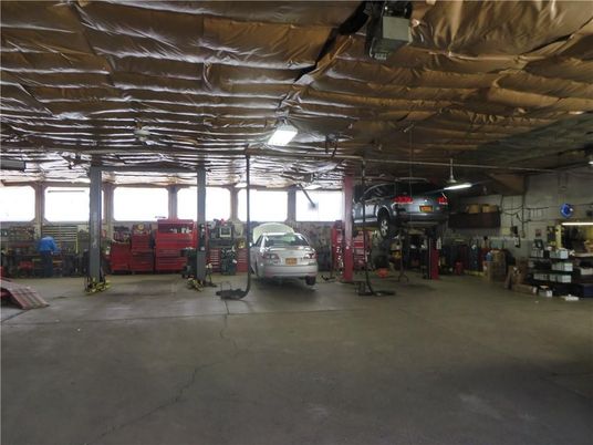 Garage, Interior