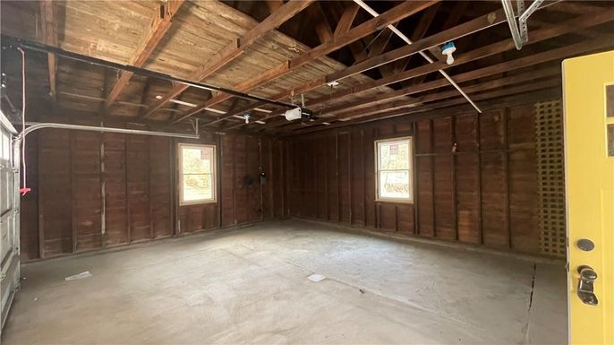 Empty room, Interior, Wooden Beams, Wooden Ceilings, Wooden Walls