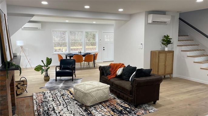 Dining room, Interior, Living room, Recessed Lighting, Wood Texture Flooring