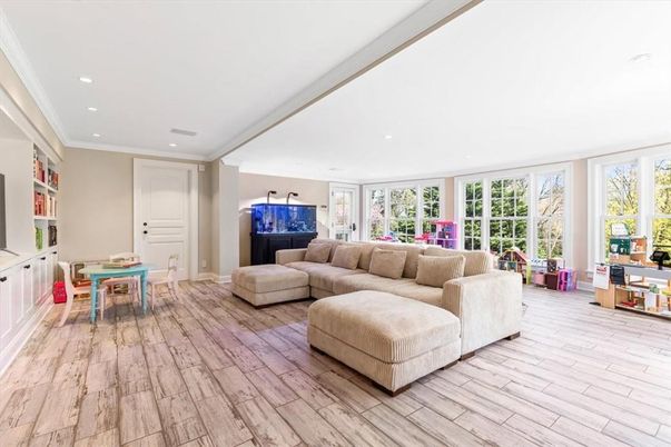 Interior, Living room, Recessed Lighting, Wood Texture Flooring
