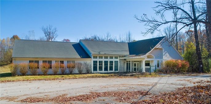 Exterior, Facade, Farmhouse