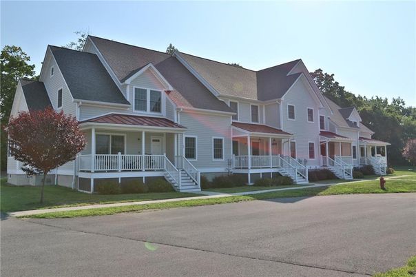 Exterior, Facade, Farmhouse