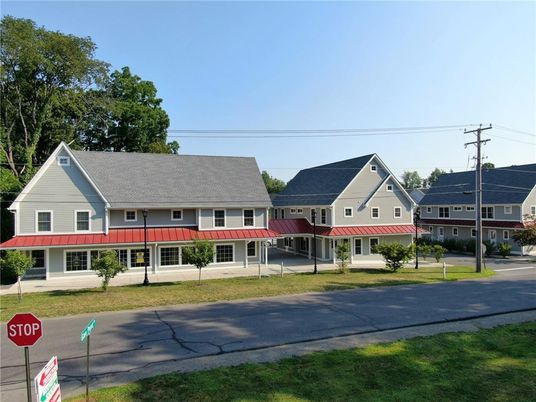 Exterior, Facade, Farmhouse