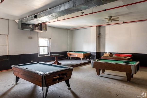 Billiard Table, Game Room, Interior