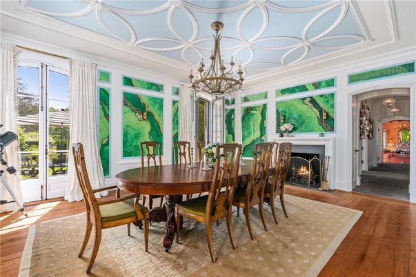 Chandelier, Dining room, Fireplace, Interior, Wood Texture Flooring