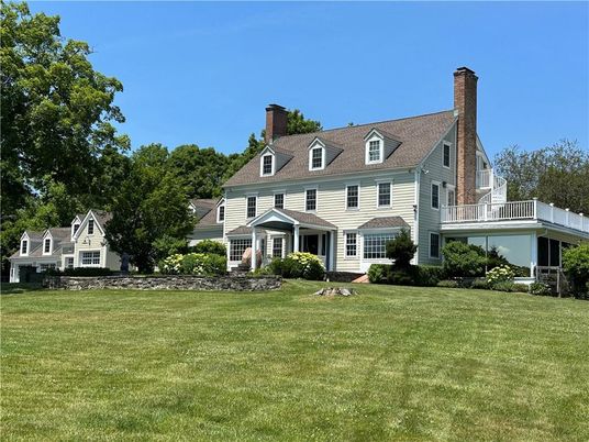 Backyard, Exterior, Facade, Cape Cod