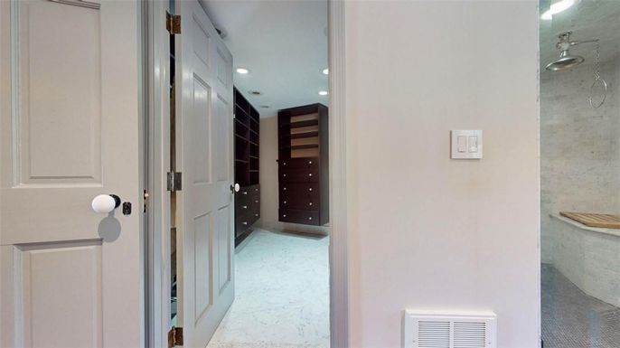 Interior, Recessed Lighting, Walk-in Closets