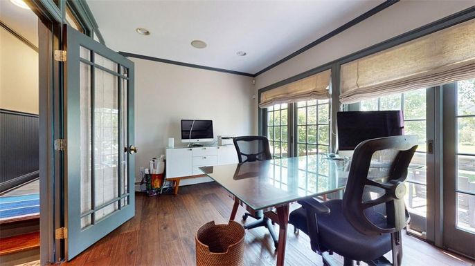 Home Office, Interior, Recessed Lighting, Wood Texture Flooring