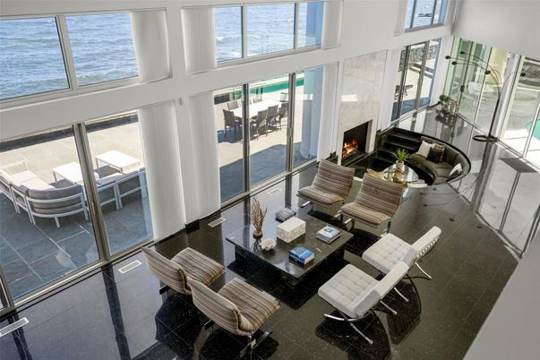 Fireplace, Interior, Living room, Water