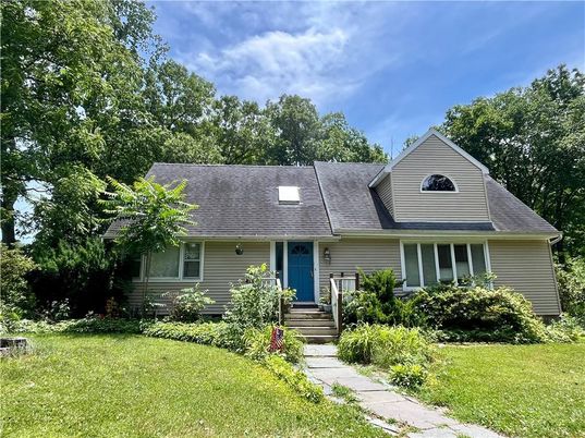 Backyard, Exterior, Facade, Cape Cod