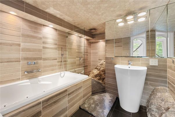 Bathroom, Free Standing Baths, Glass Shower, Interior, Recessed Lighting