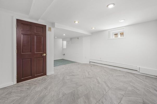 Empty room, Interior, Marble, Recessed Lighting