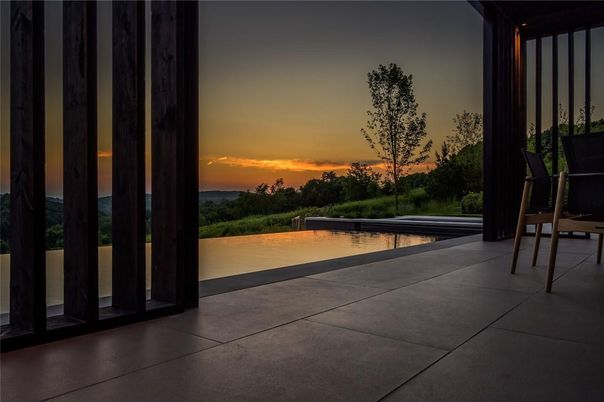 Exterior, Pool, Water