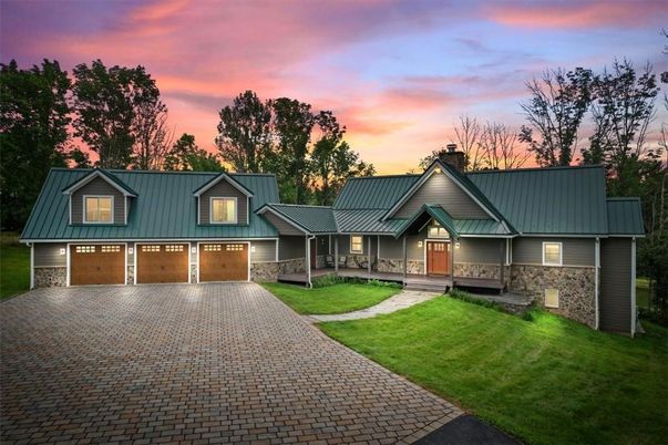 Attached, Exterior, Facade, Farmhouse