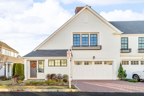 Attached, Exterior, Facade, Farmhouse