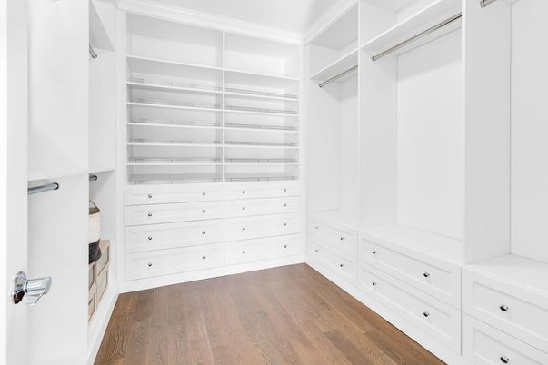 Interior, Walk-in Closets, Wood Texture Flooring