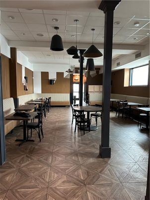 Dining room, Interior, Pendant Lights, Recessed Lighting
