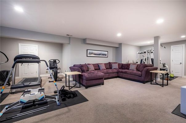 Fitness Equipment, Interior, Living room, Recessed Lighting
