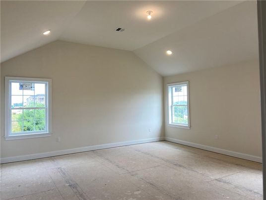 Empty room, Interior, Recessed Lighting