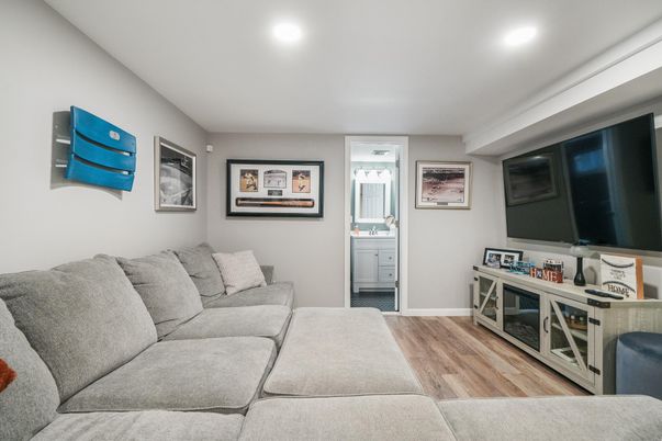 Interior, Living room, Recessed Lighting, Wood Texture Flooring