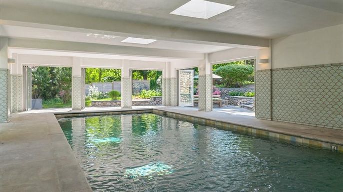 Interior, Pool