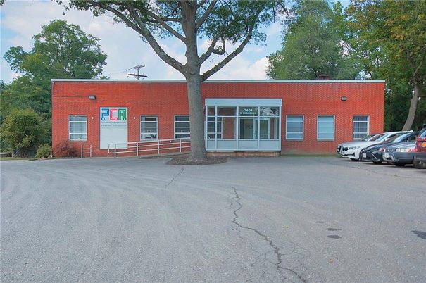 Exterior, Facade, Brick Facade, Cape Cod