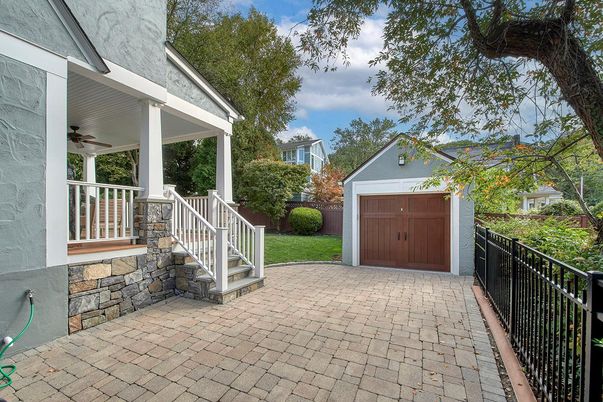 Detached Garage, Exterior