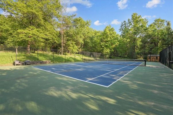 Exterior, Tennis Courts