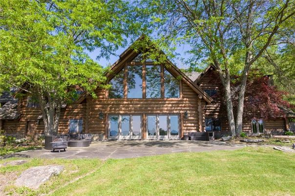 Backyard, Exterior, Facade, Brick Facade, Log Home
