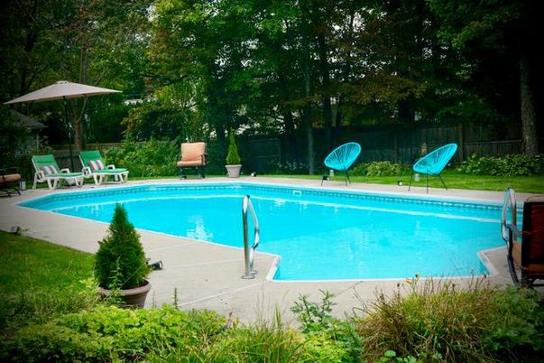 Exterior, Pool