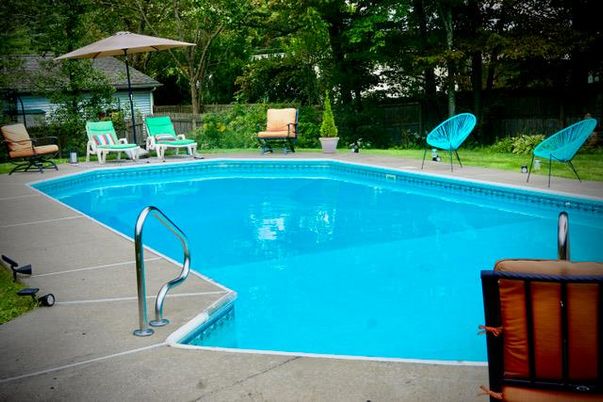 Exterior, Pool