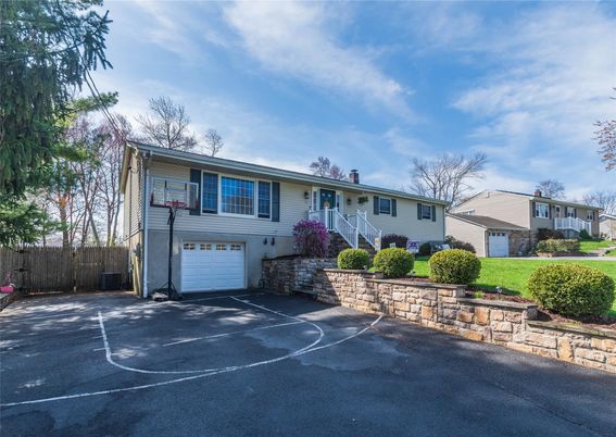Attached, Exterior, Facade, Raised Ranch
