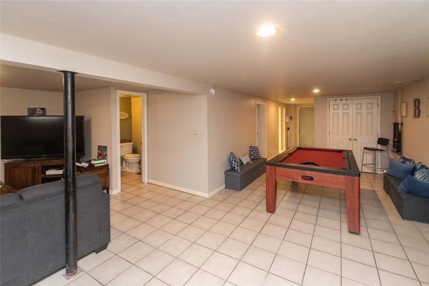 Billiard Table, Game Room, Interior, Recessed Lighting