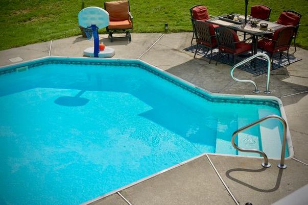 Exterior, Pool