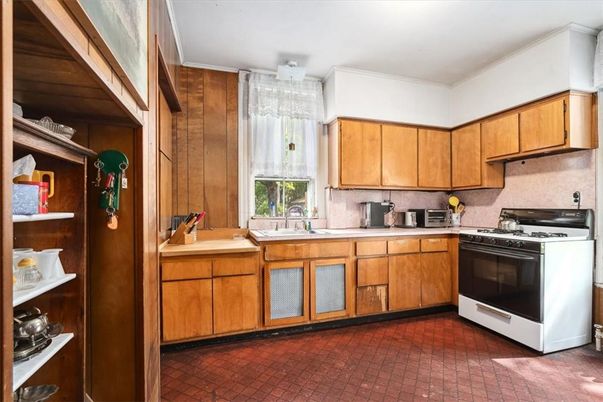 Chandelier, Interior, Kitchen