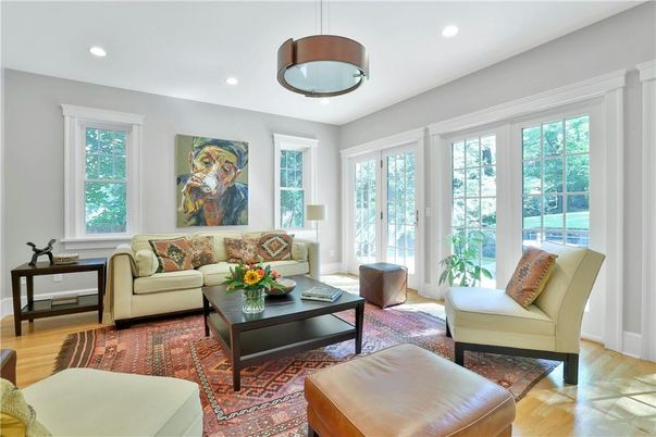 Interior, Living room, Pendant Lights, Recessed Lighting, Wood Texture Flooring