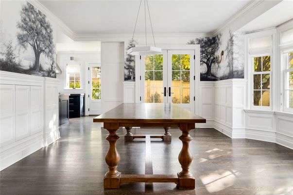 Interior, Pendant Lights, Wood Texture Flooring