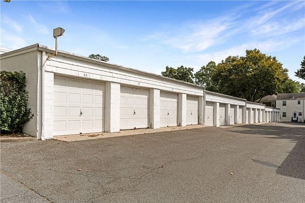 Detached Garage, Exterior