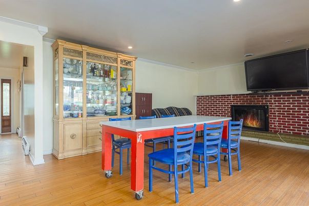 Dining room, Fireplace, Interior, Recessed Lighting, Wood Texture Flooring