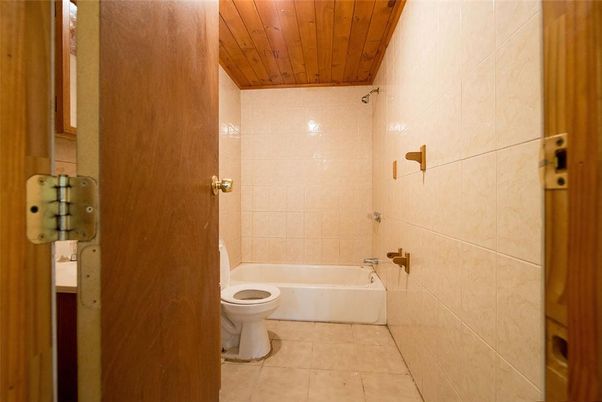 Bathroom, Interior, Wooden Ceilings