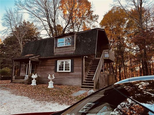 Exterior, Facade, Log Home
